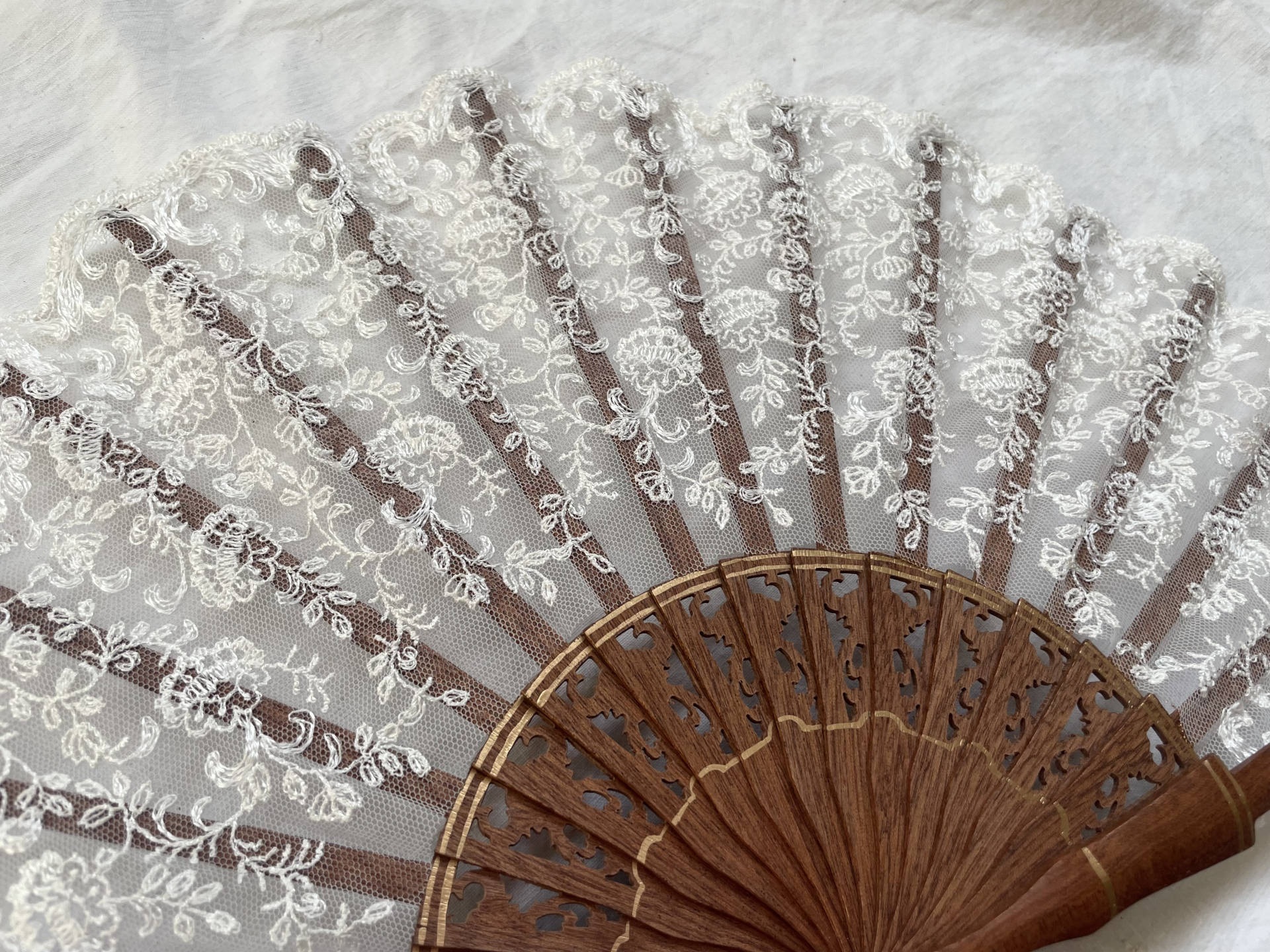FloresBlanco_maderanatural_Cerca